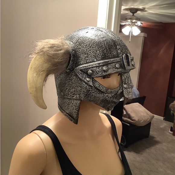Viking Helmet with Horns - Picture 3 of 7